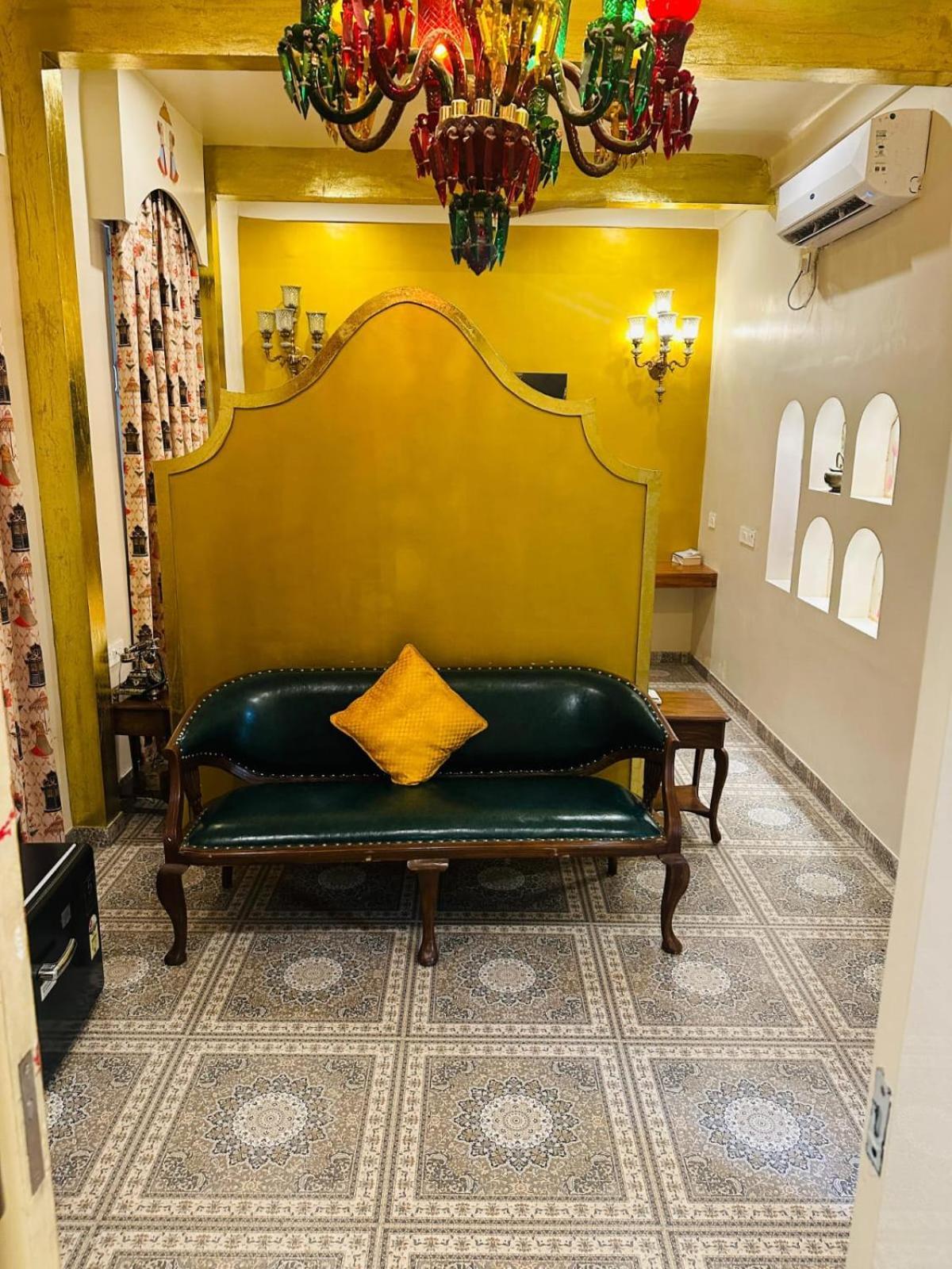 Stay Banaras - A Boutique Hotel Varanasi Exterior foto