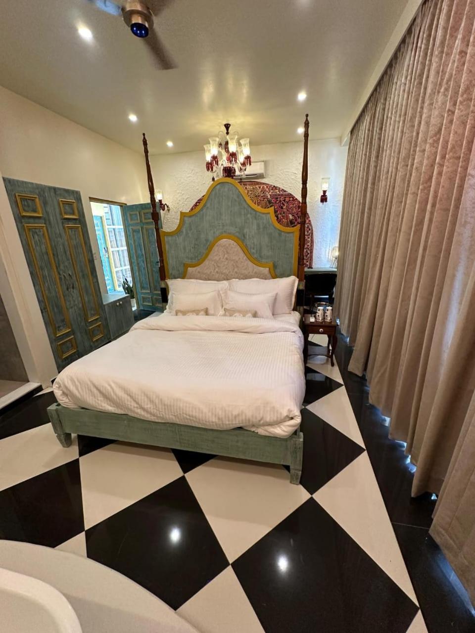 Stay Banaras - A Boutique Hotel Varanasi Exterior foto
